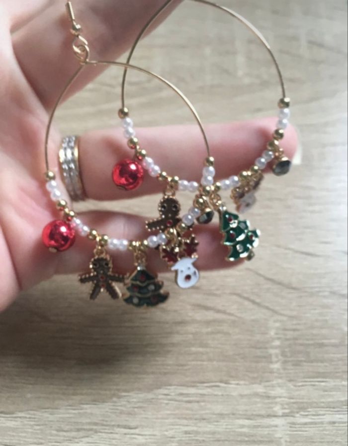Boucles d’oreilles / Créoles pendantes NEUVES femme thème de Noël 🎄🎅🏼 - photo numéro 5