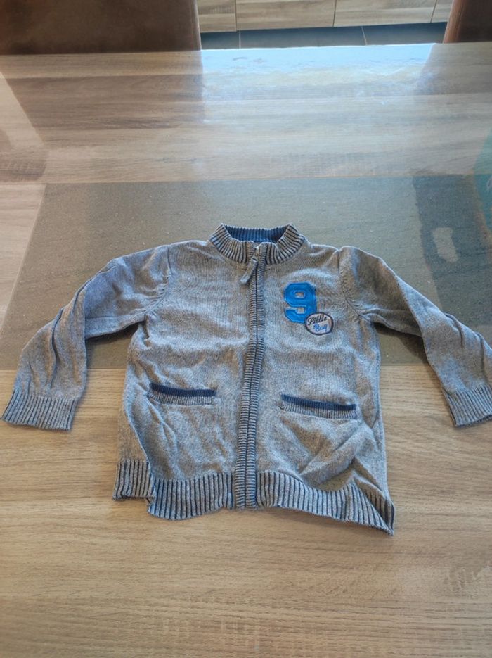 Lot 7 gilets/pulls 18 mois - photo numéro 3
