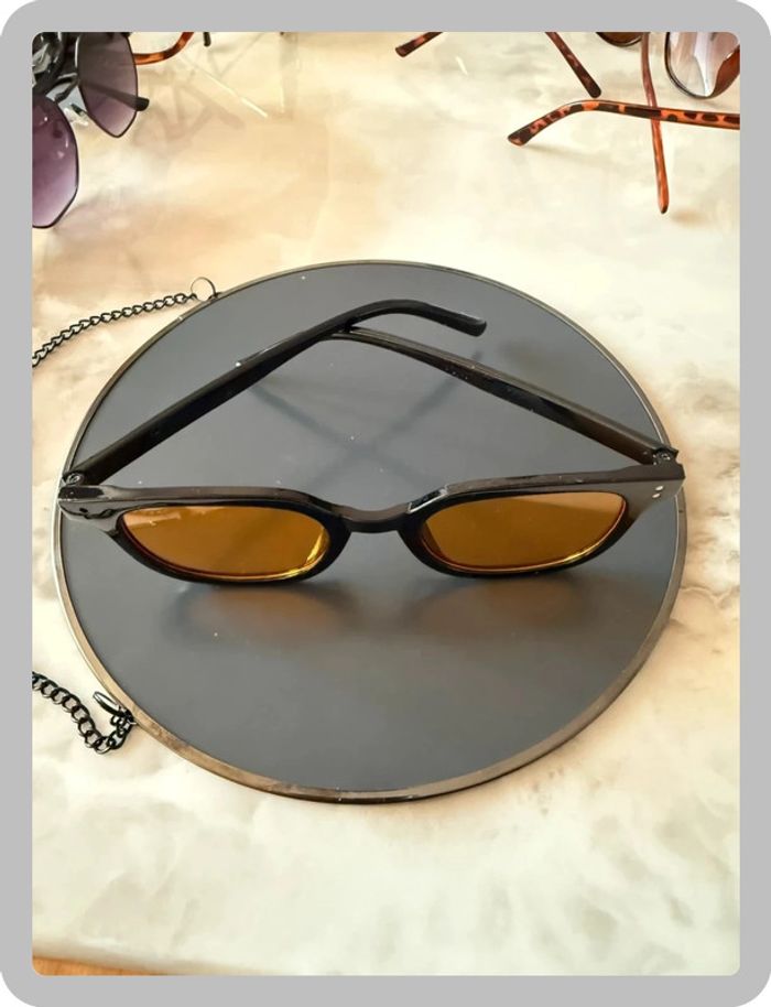 Lunette de soleil noire / jaune - photo numéro 3