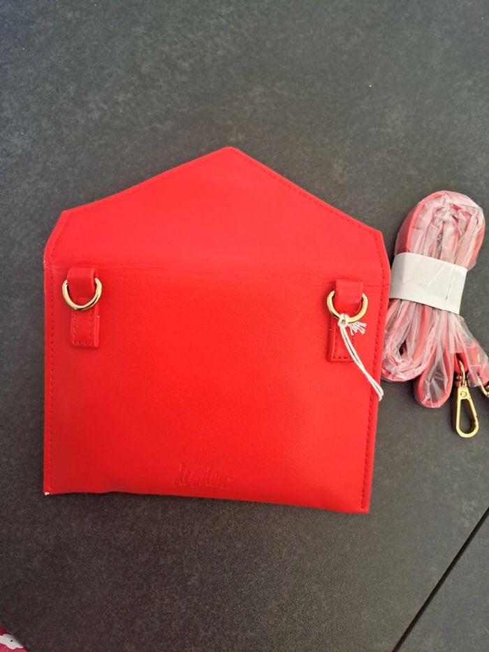 Pochette rouge - photo numéro 4