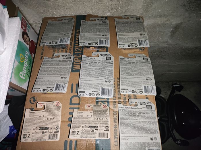 Lot 9 voitures Hot Wheels Justice League Batman - photo numéro 5