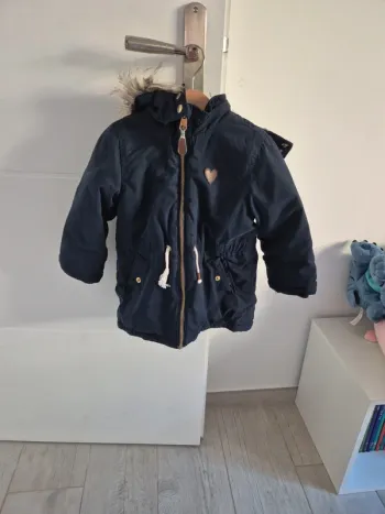 Veste chaude à capuche taille 3-4 ans H&M