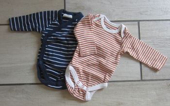 Lot de 2 bodies taille 1 mois