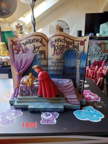 Figurine Disney traditions