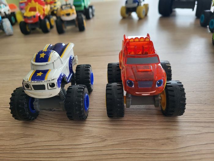 Cascade Blaze et les monsters machines + 14 vehicules - photo numéro 8