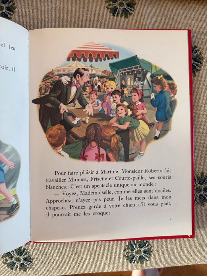Livre ancien vintage Martine à la foire Gilbert Delahaye Collection Farandole Casterman - photo numéro 3