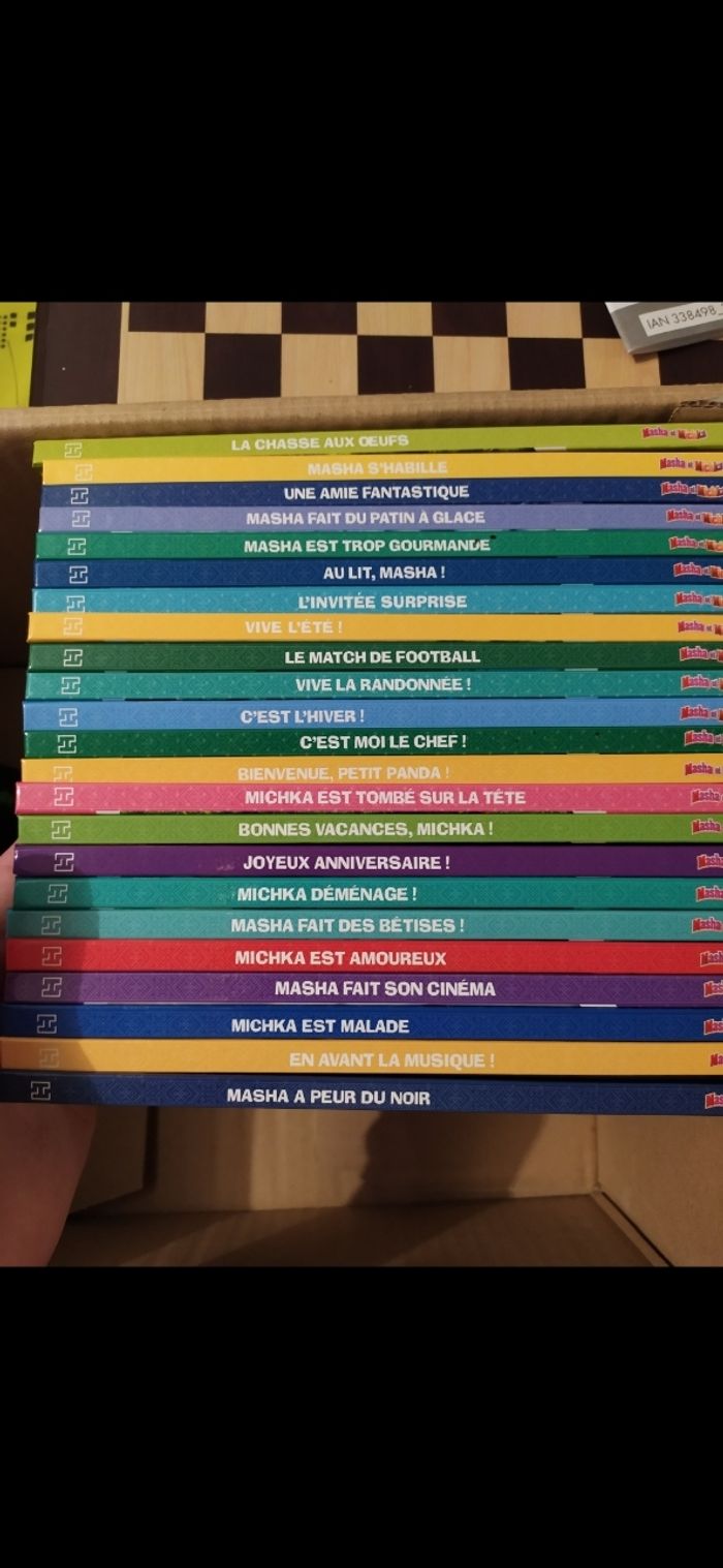 23 livres Masha et Michka neufs - photo numéro 8