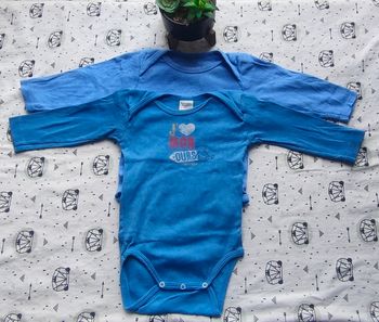 Lot de bodies taille 12 mois/ 1 ans