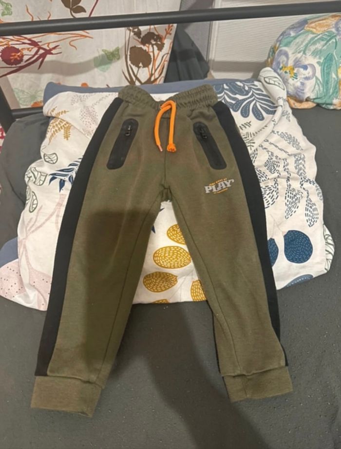 Jogging garçon taille 3 ans🐿️