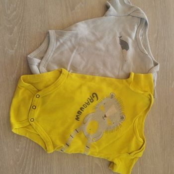 Bodie manche courte taille 6 mois kiabi / gemo baby