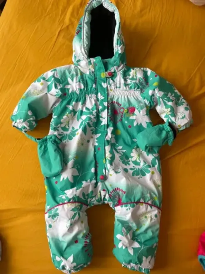 Lot combinaison ski bebe fille 18 mois - photo numéro 3