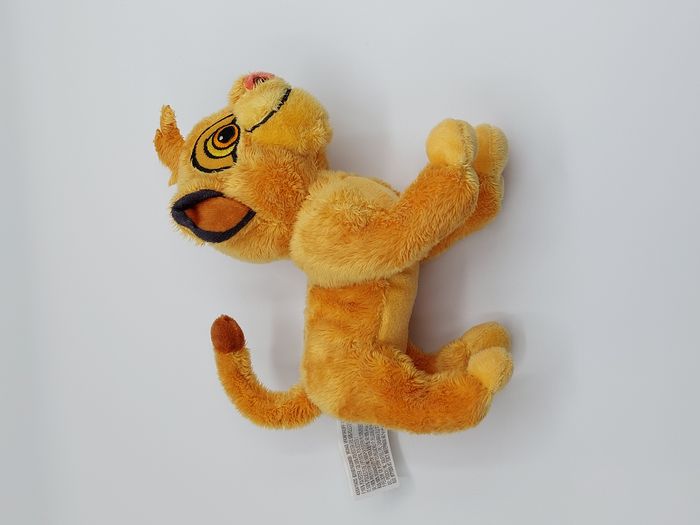Petite Peluche doudou SIMBA le roi lion DISNEY SIMBA TOYS - photo numéro 4