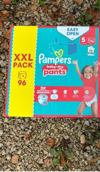 96 Couches Pampers Pants taille 5
