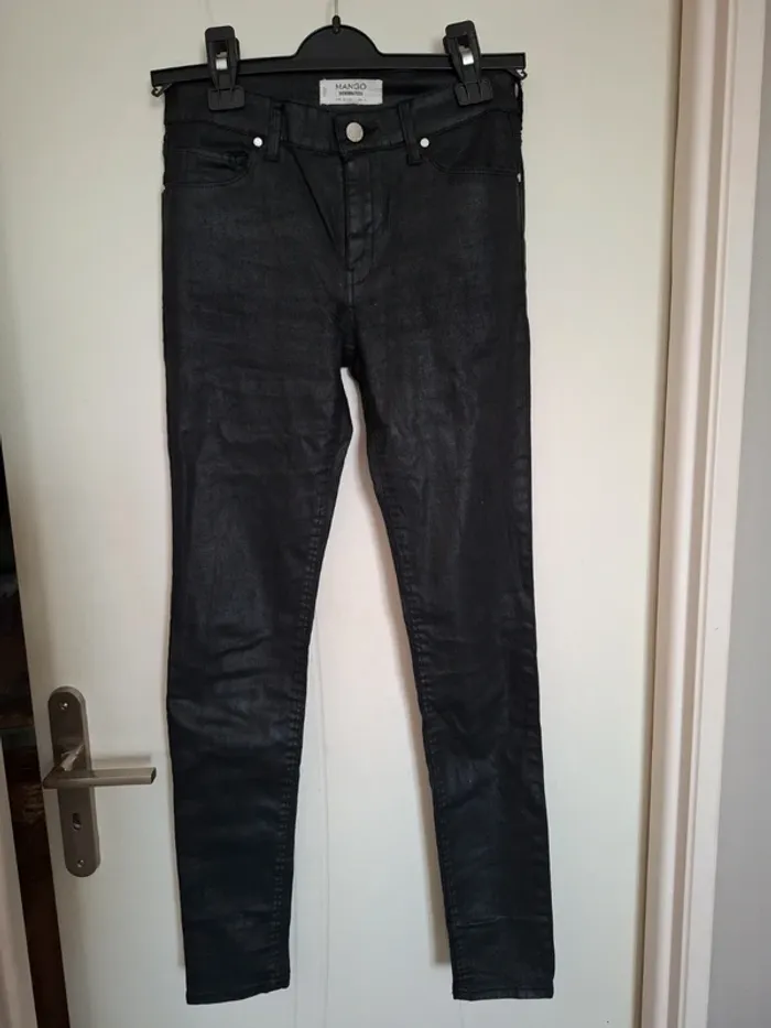 Pantalon noir brillant mango - photo numéro 4