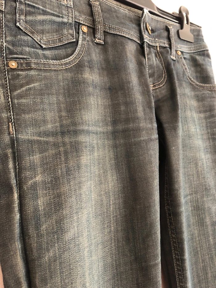Jean huilé taille basse 28*34 - photo numéro 2