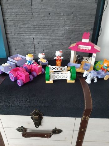Lot de scènes d'Hello Kitty