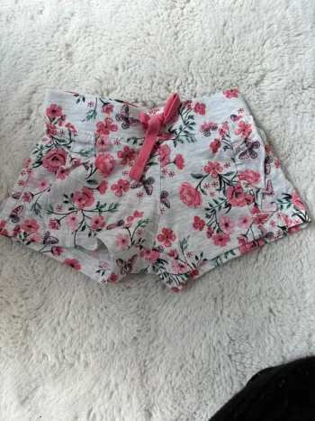 Short fleuri
