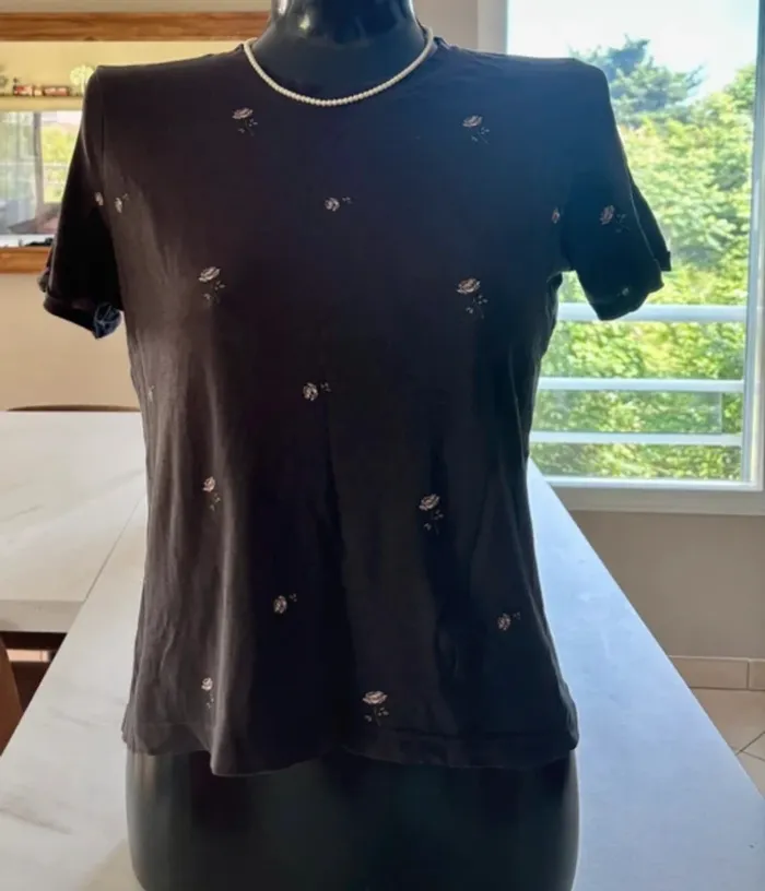 T-shirt noir chez bershka taille S - photo numéro 2