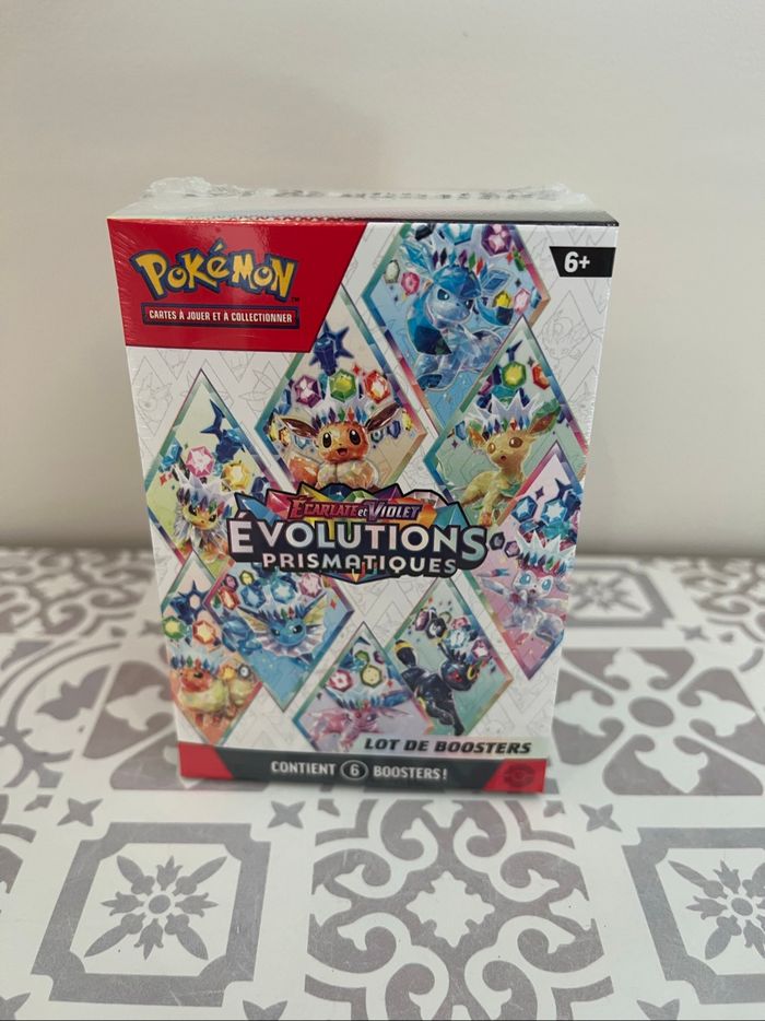 Bundle Pokémon 8.5 Évolutions Prismatiques
