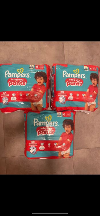 93 couches Pampers baby dry pants 6
