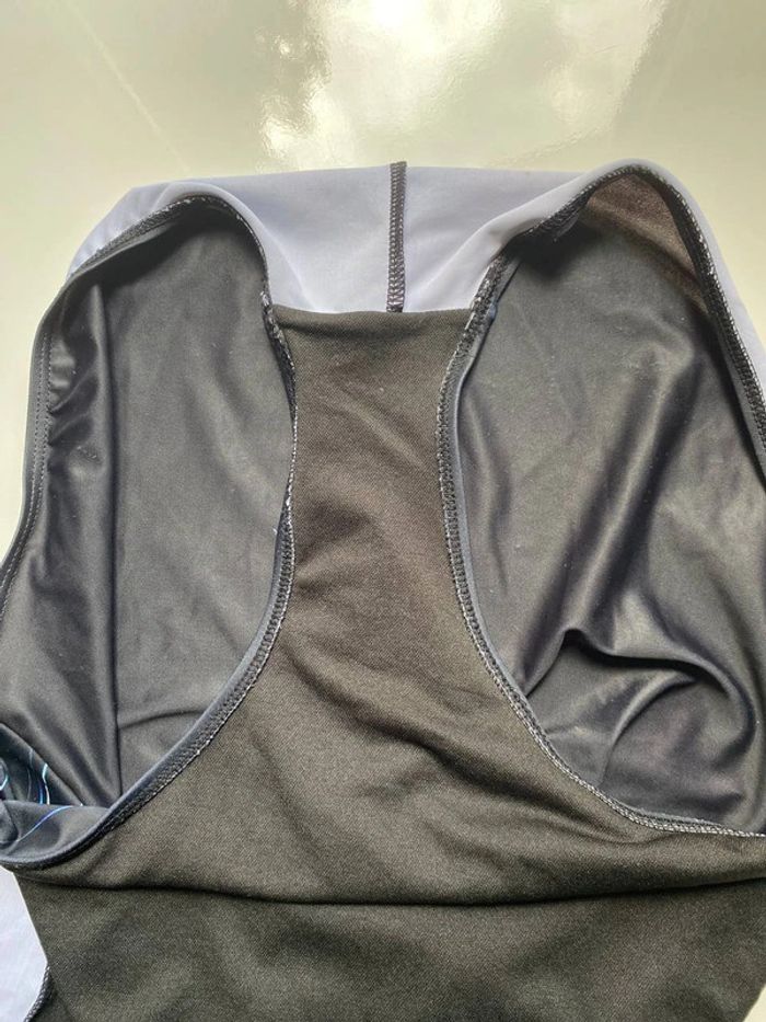 Sublime maillot de bain motif tête de léopard taille 42 très bon état - photo numéro 12