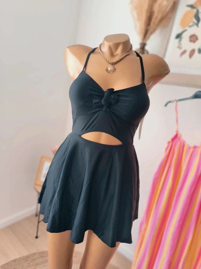 🌞 Robe de bain noire élégante - Taille S (36) - Neuve avec étiquettes 🌞 - photo numéro 2