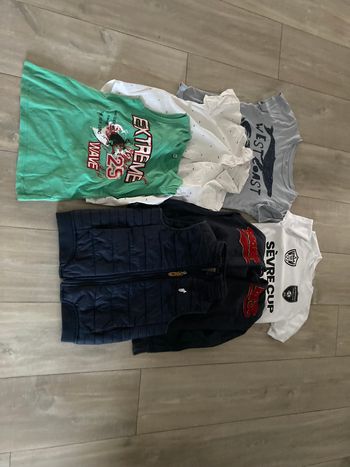 lot de vetement taille 8 ans