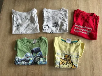 T-shirt taille 6 ans