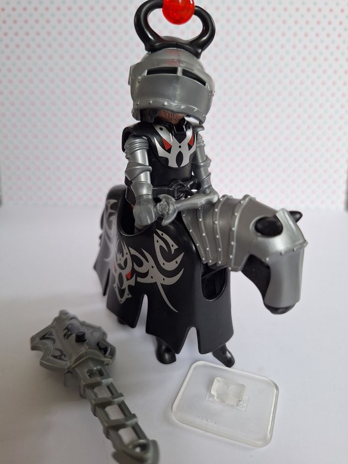 Figurine Playmobil chevalier du dragon et son cheval