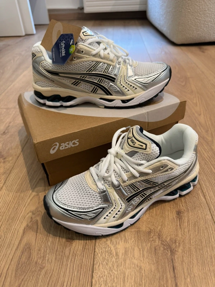Asics Gel-Kayano 14 Blanc Argent Noir 37.5