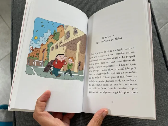 Livre Petit Vampire T.2 Le pouvoir du dragon de Joann Sfar - photo numéro 2
