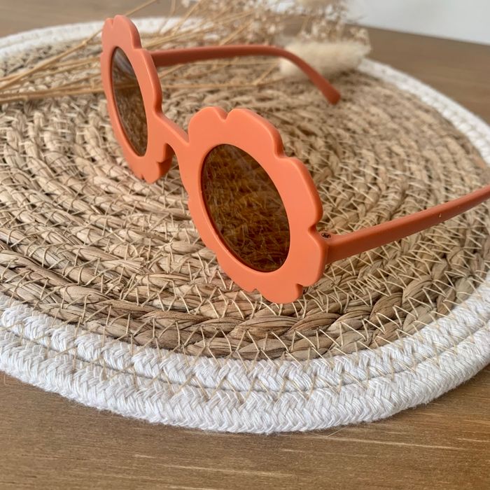 Lunette de soleil enfant anti UV 400 - photo numéro 1