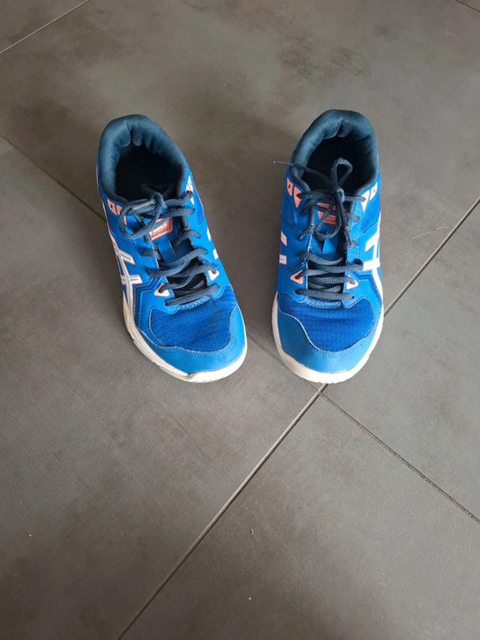Baskets intérieures ou extérieures Asics 40