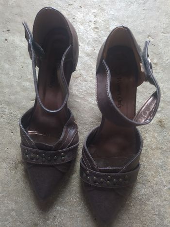 Chaussures femme 37 en très bon état