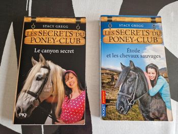 Lot 2 livres les secrets du poney club