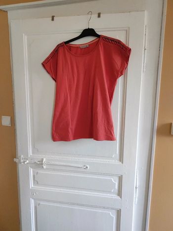 Beau petit tee shirt corail