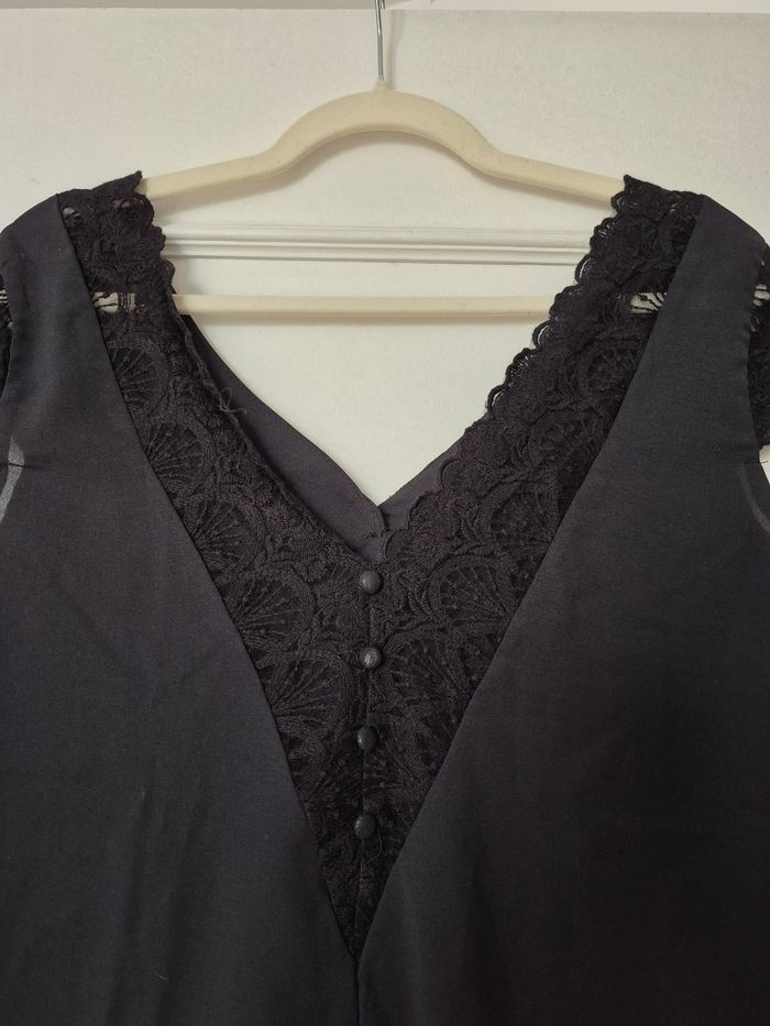 Blouse noire dos en V dentelle - photo numéro 3