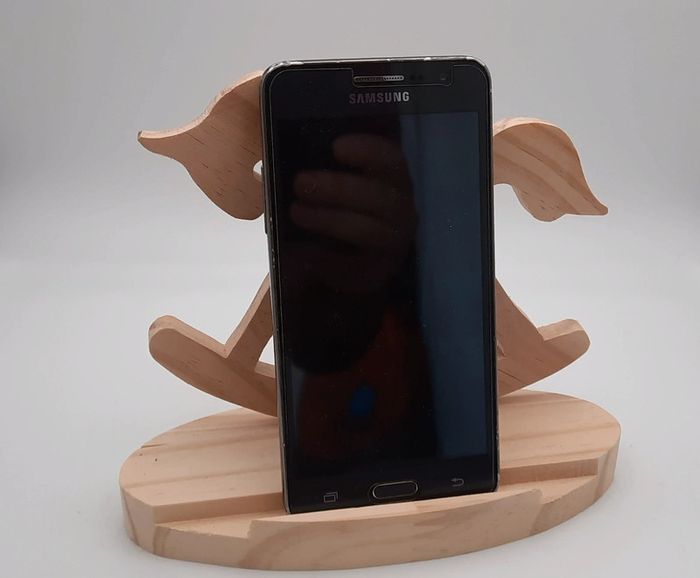 Support en bois pour téléphone - photo numéro 2