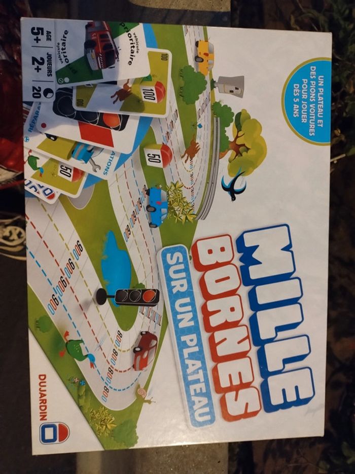 Jeu mille bornes sur un plateau Dujardin neuf