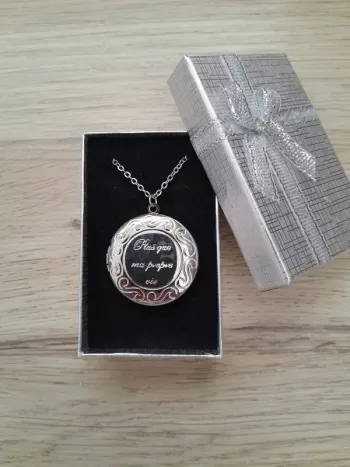 Collier médaillon "Plus que ma propre vie" Renesmée Cullen, Twilight