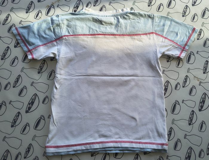 🩵 Superbe Tshirt bicolore Car's (8 ans) 🩵 - photo numéro 3