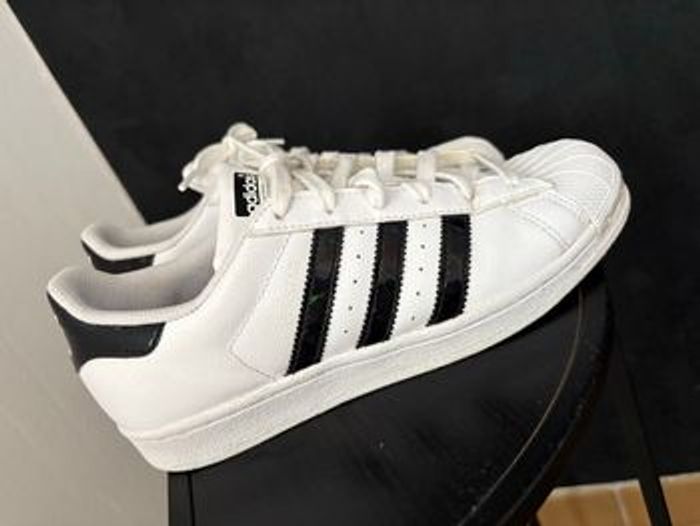 Adidas superstars