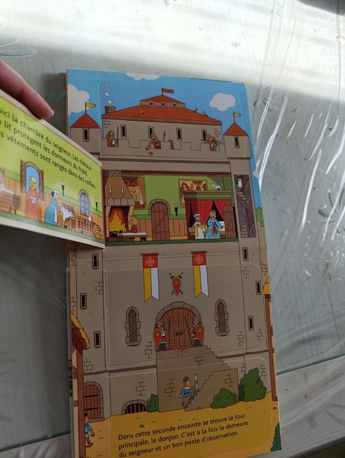 Livre Mes Docs animés les châteaux forts - photo numéro 5