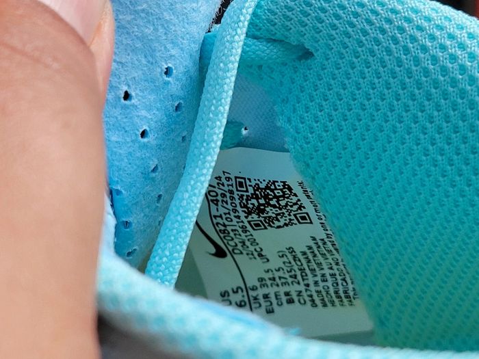 Crampons Foot Nike T 39 - photo numéro 4