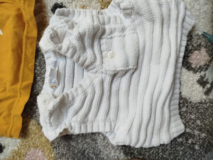 Lot vêtements taille 1 mois garçon - photo numéro 2