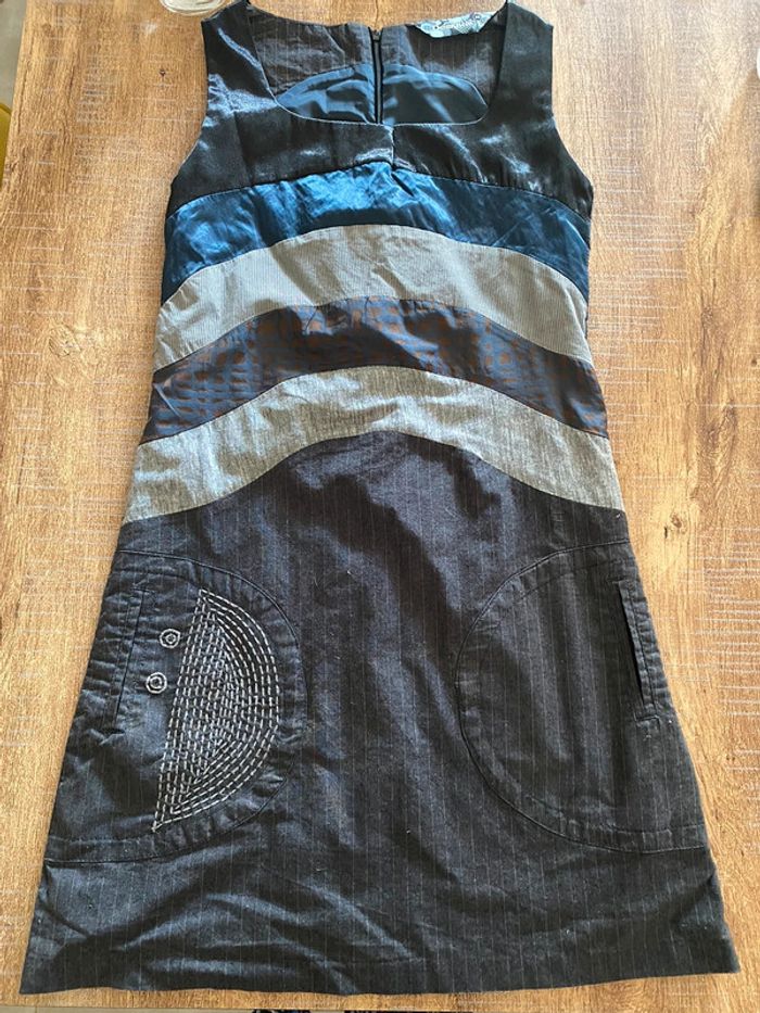 Robe originale multimatériaux - Taille 36 - Très bon état - Desigual