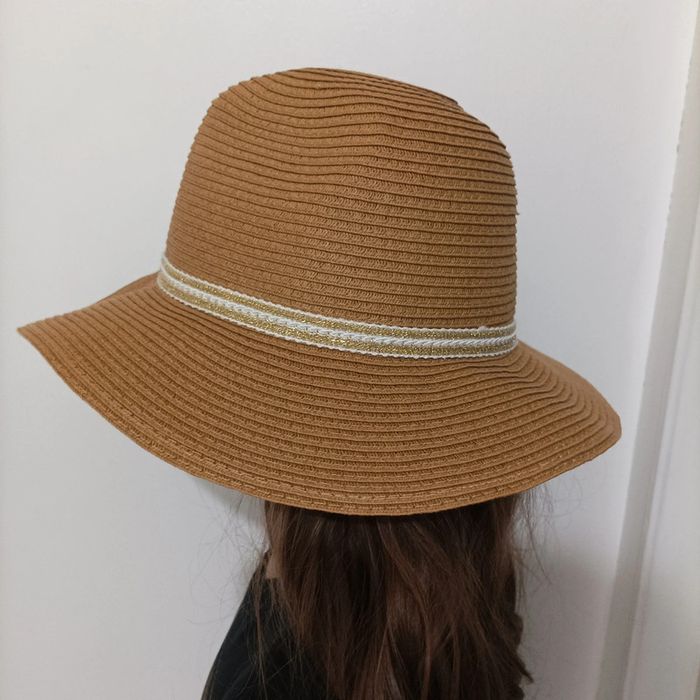 Joli chapeau taille 57 cm - photo numéro 4