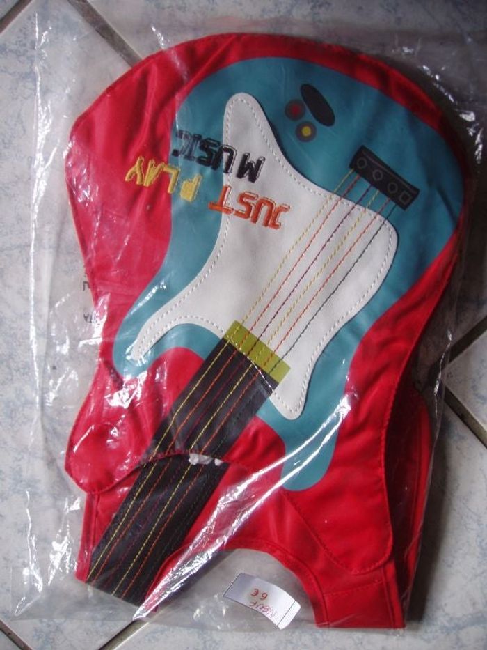 petit sac à dos guitare