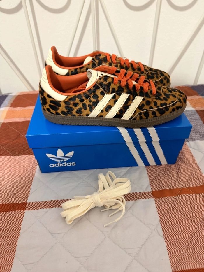 Adidas Samba OG léopard Rouge  Taille 41