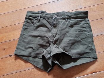 Short kaki taille M